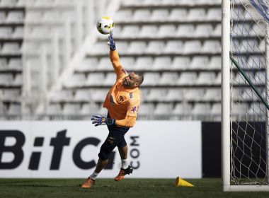 Weverton defende a convocação de Daniel Alves pela Seleção para a Copa: 'É um líder'