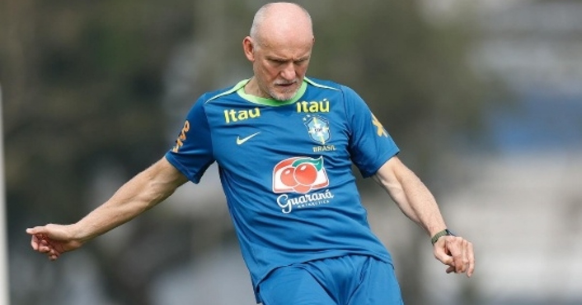 Taffarel critica Emerson Leão após declaração sobre técnicos estrangeiros na CBF: “Arrogante”