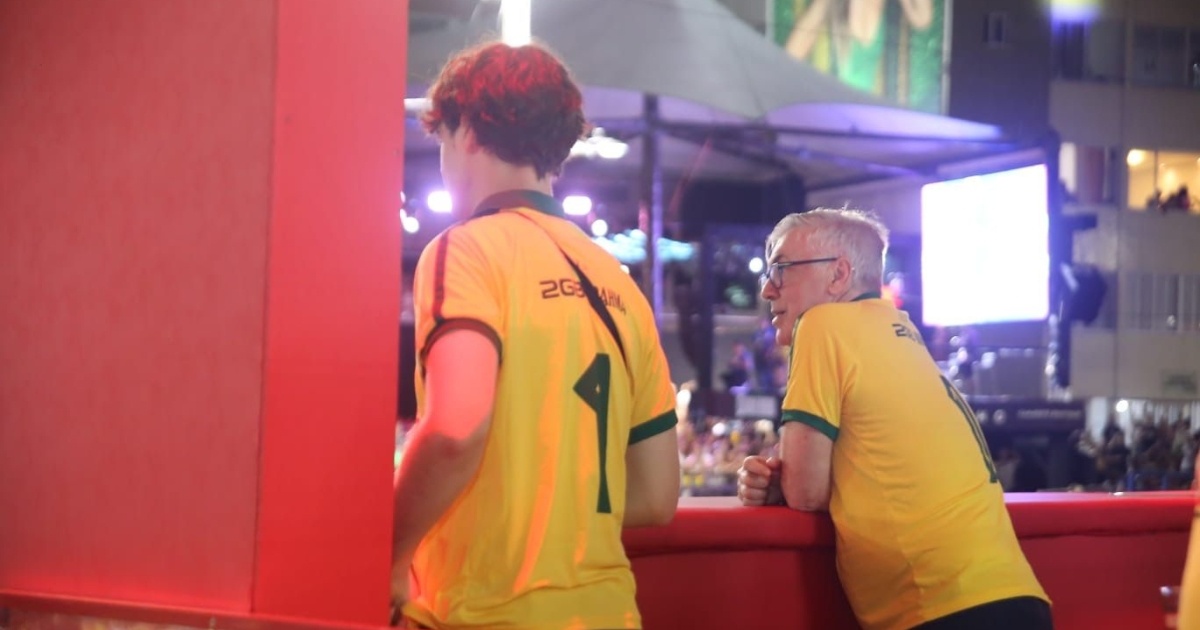 Ancelotti celebra imersão no Carnaval e destaca adaptação à cultura brasileira: 