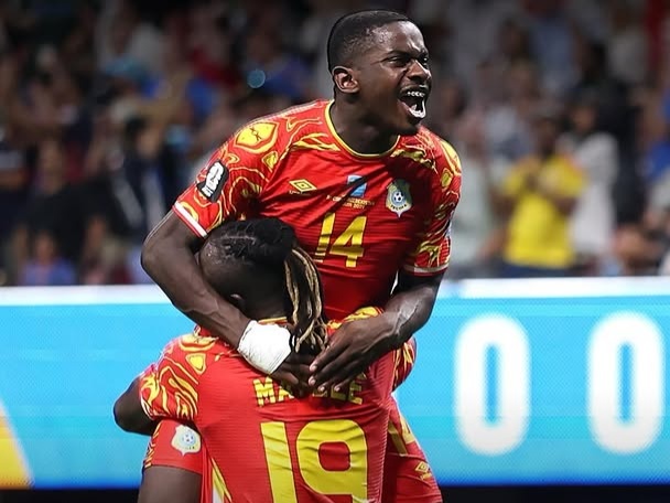 República Democrática do Congo vence Uzbequistão e consegue classificação inédita para mata-mata da Copa