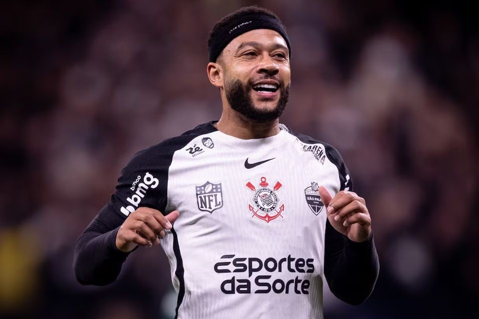 Presidente do Corinthians confirma renovação de Memphis Depay até 2028