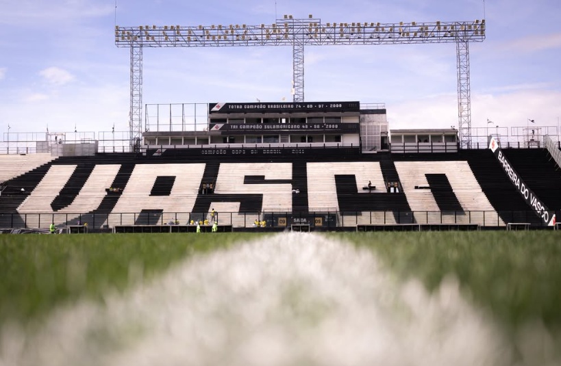 Vasco desiste de Maracanã e confirma São Januário para enfrentar Vitória pela Copa do Brasil