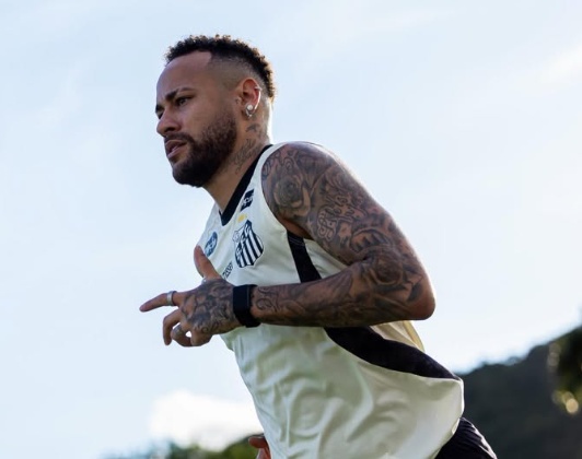 Neymar desfalca Santos contra Palmeiras por causa do gramado sintético