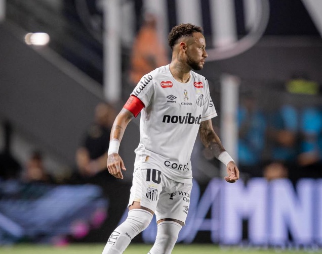Neymar deve voltar a clássico pelo Santos após disputar apenas três dos quinze jogos possíveis