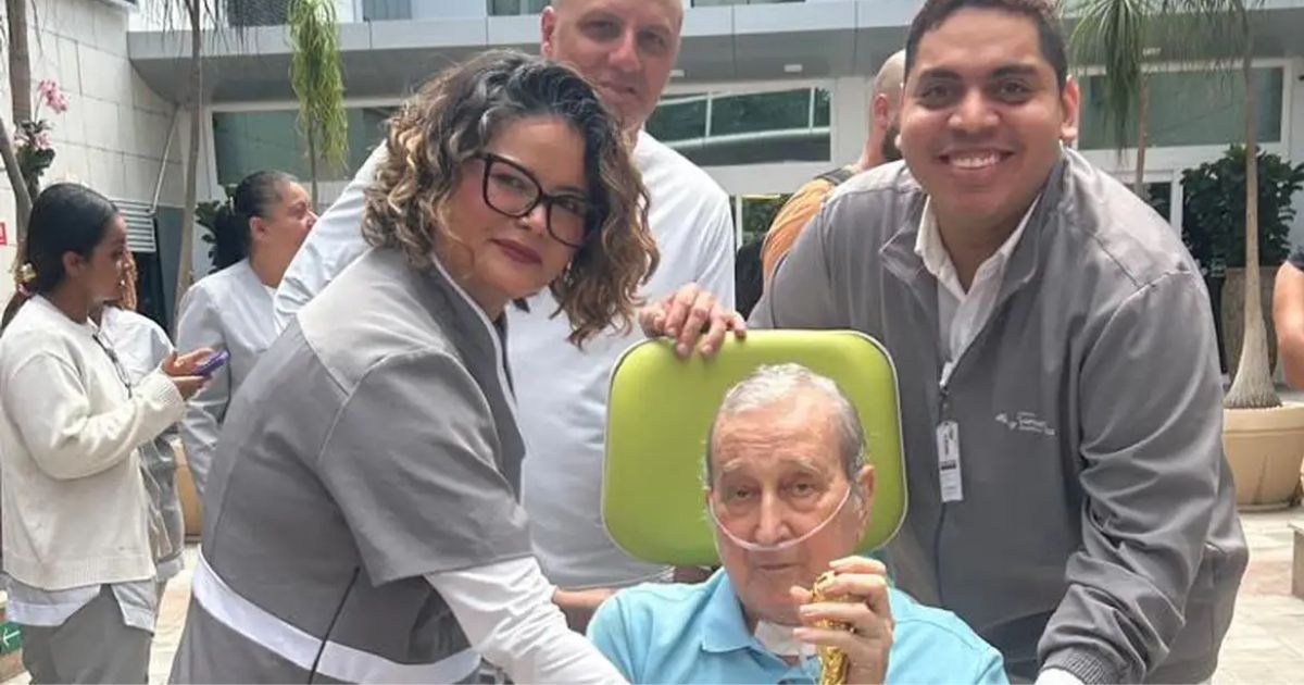 Ex-técnico da Seleção Brasileira, Parreira recebe alta após 80 dias internado: "Agradecido pelo carinho"