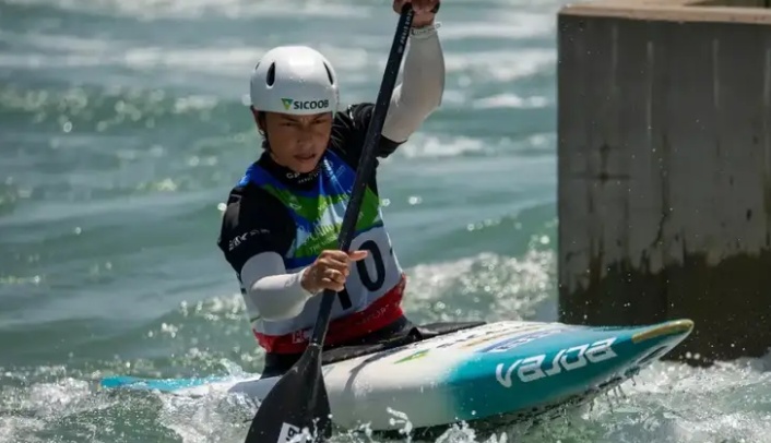 Ana Sátila conquista medalha de ouro na Copa do Mundo de canoagem slalom