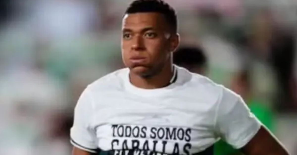Mbappé postura em ato de apoio a Ceuta: "Pessoas que estão sofrendo"