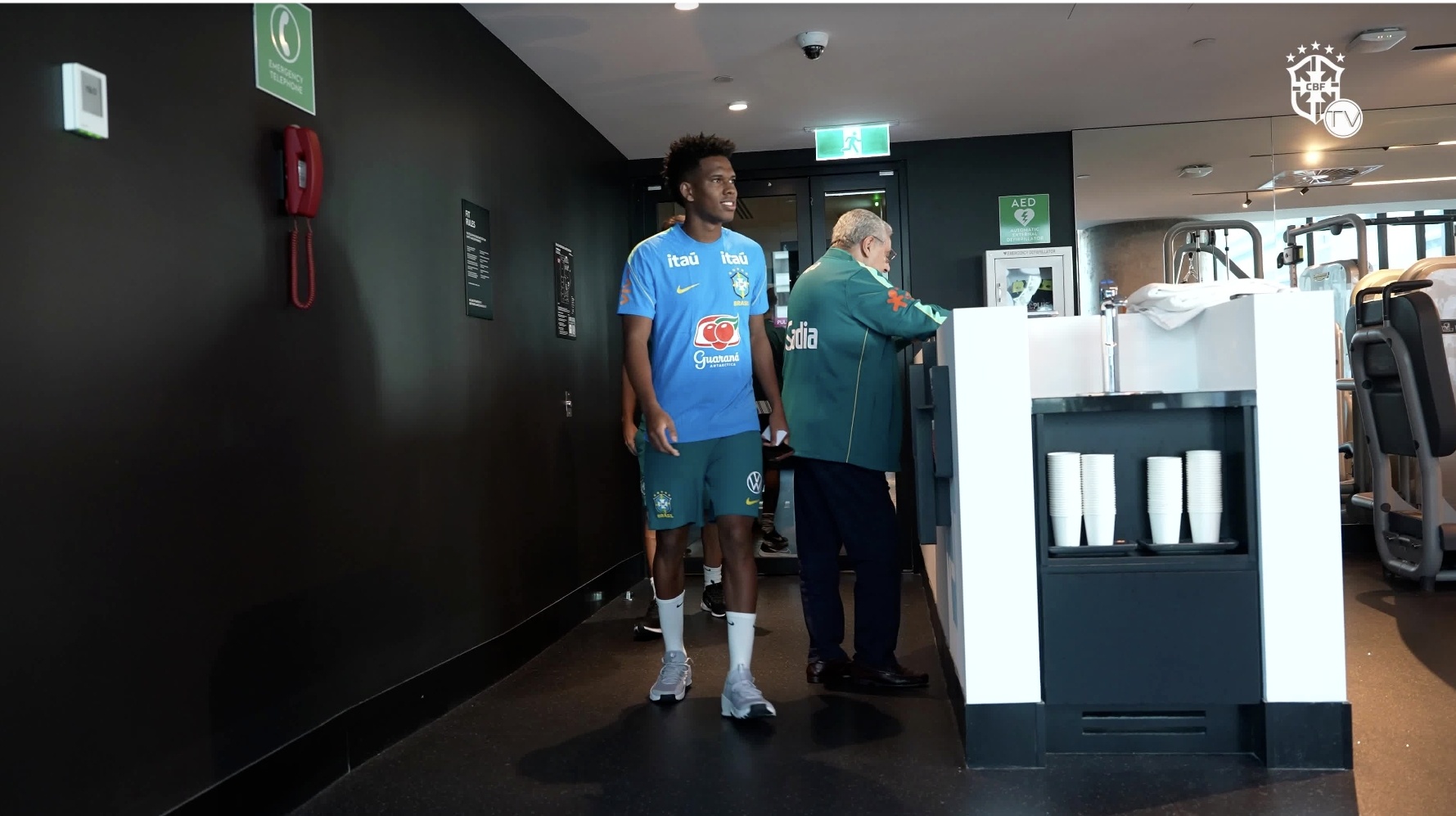Seleção Brasileira inicia preparação em Brisbane para amistoso contra Austrália nesta segunda; veja programação