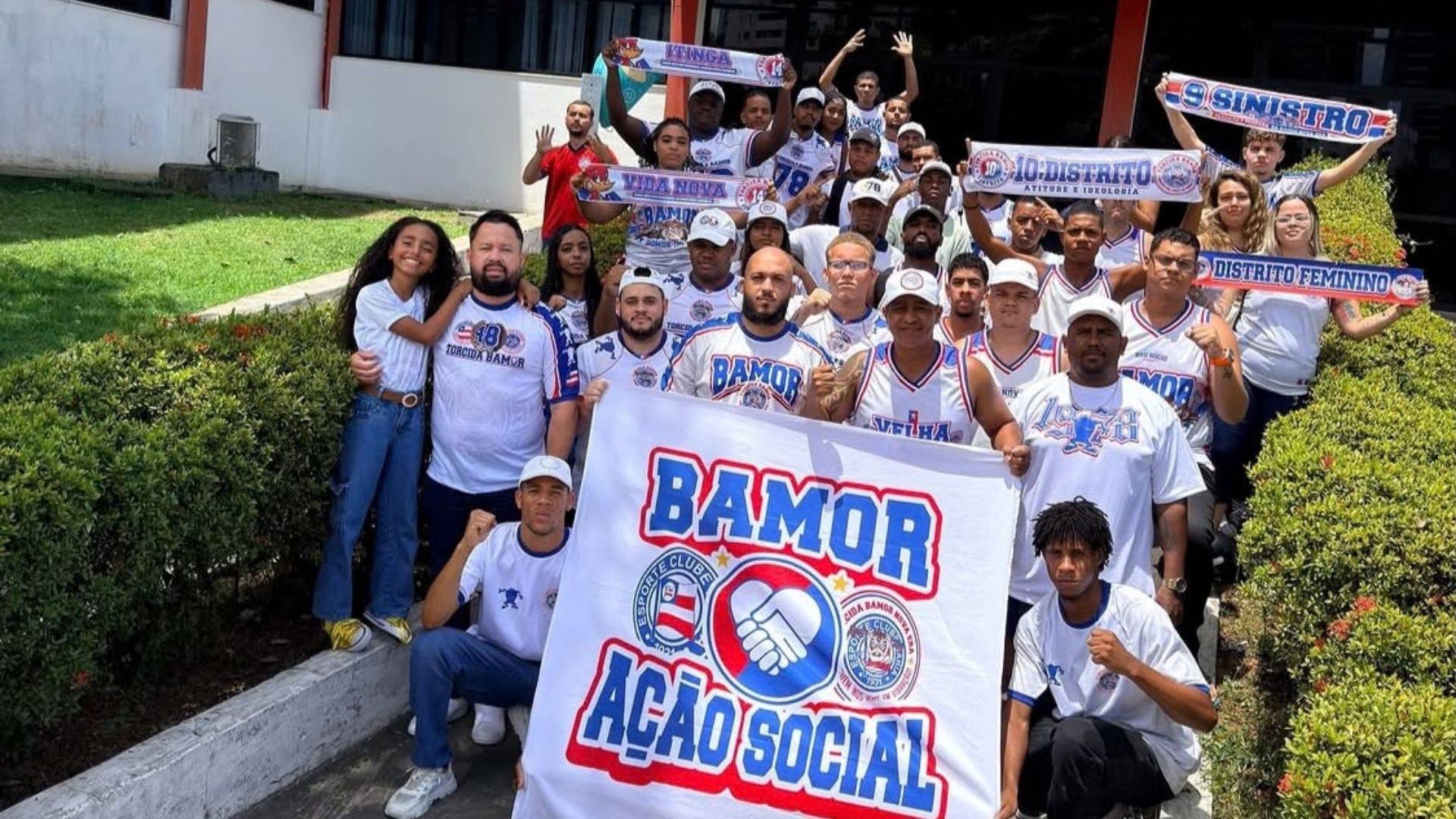 Torcida do Bahia mobiliza integrantes para doação coletiva de sangue no Hemoba em Salvador