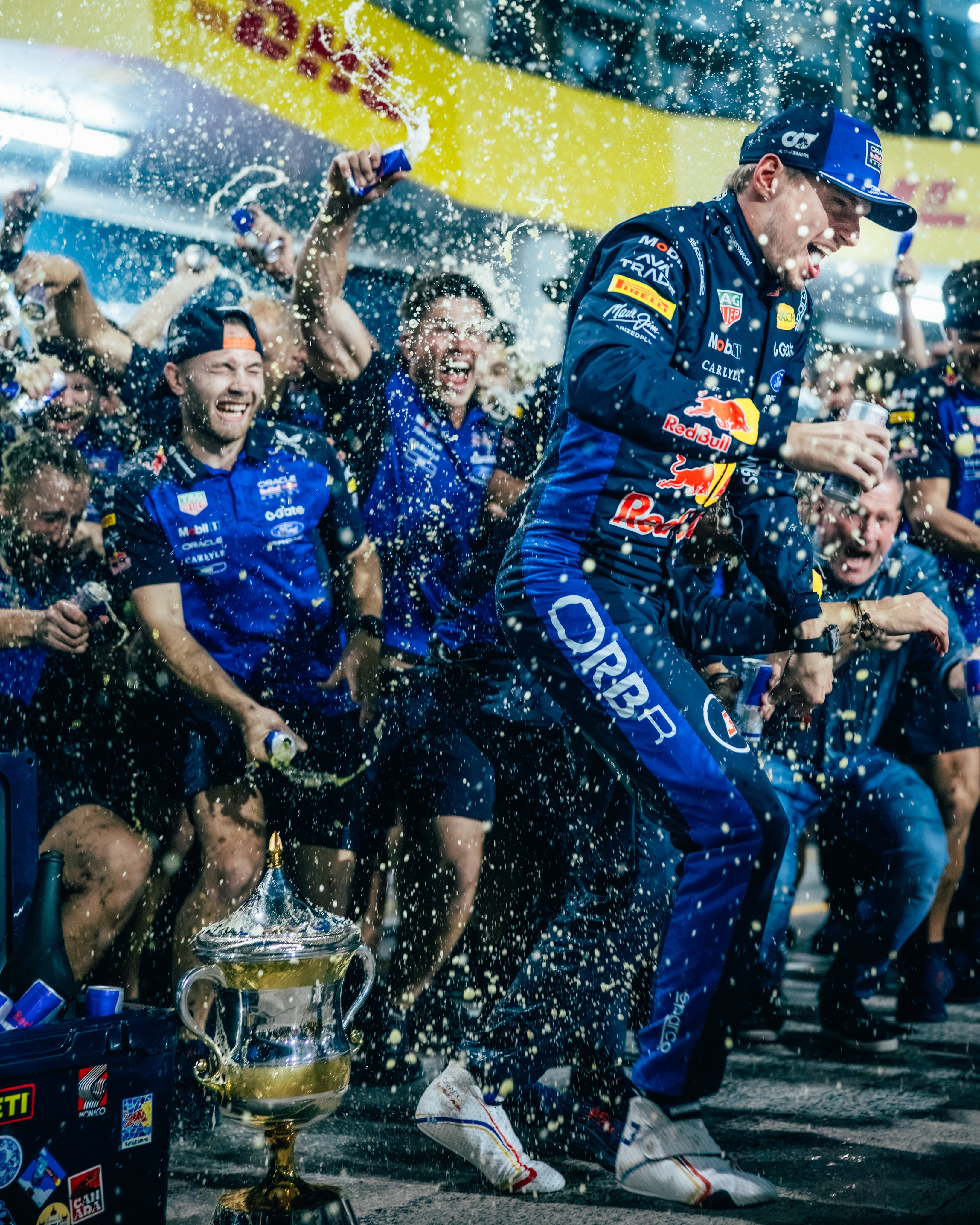 Verstappen vence corrida caótica na Malásia e conquista 1ª vitória na F1 em 2026