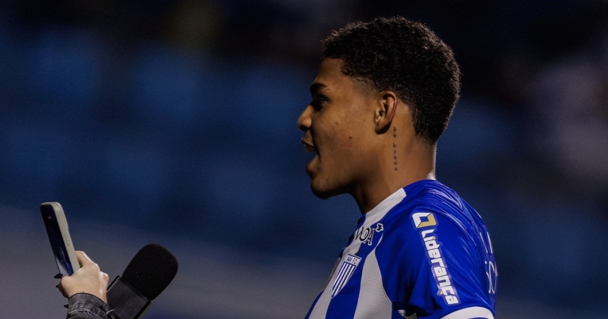 Emprestado pelo Bahia, Caio Suassuna marca primeiro gol pelo Avaí na Série B