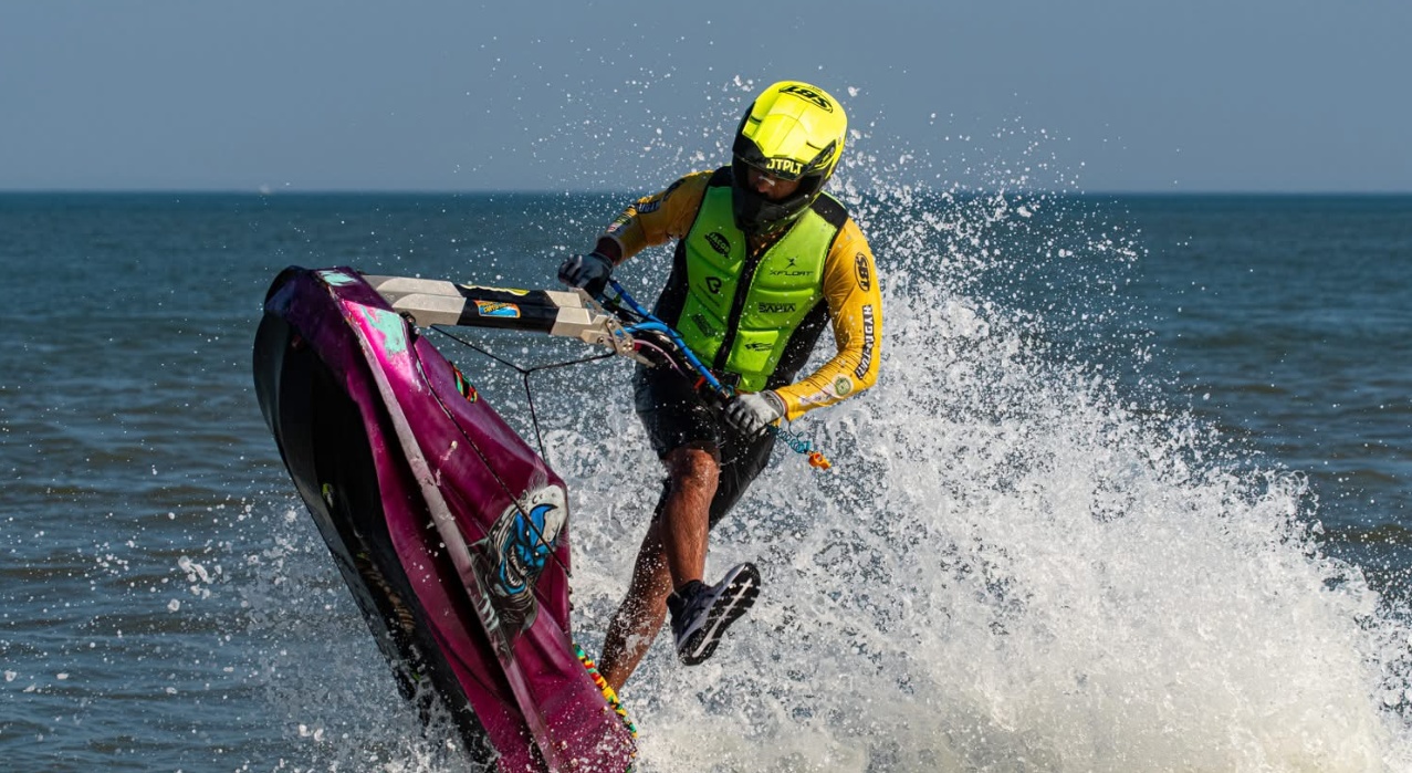Baiano Bruno Jacob conquista o bicampeonato internacional de Jet Waves nos EUA