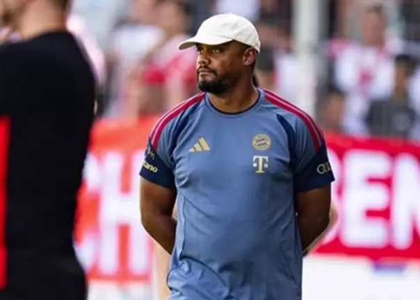 Kompany passa mal durante treino do Bayern e é levado a hospital de ambulância