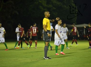 Vitória x Bahia de Feira: Bruno Pereira Vasconcelos comanda jogo no Barradão