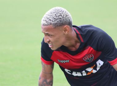 Neilton pede concentração ao Vitória contra o Sampaio Corrêa