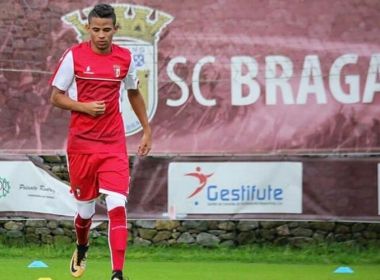 Vitória acerta contratação de Erick; atacante se apresenta ao clube na semana que vem