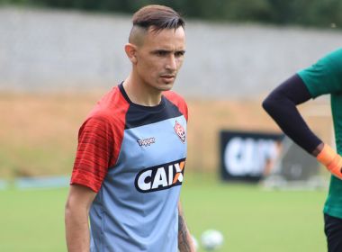 Marcelo Benítez vai a campo e participa do seu primeiro treino no Vitória