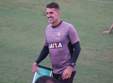 Vagner Mancini comanda treino tático na Toca do Leão