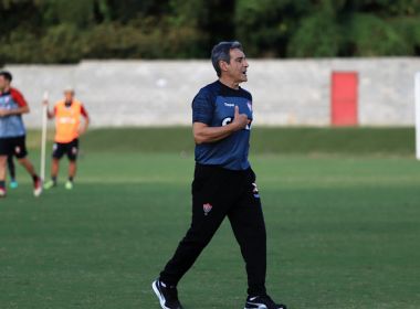  Em treino coletivo, Carpegiani testa Wallyson e Benítez como titulares