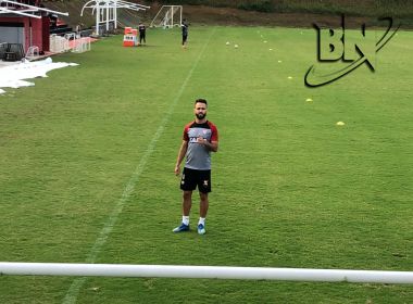 VitÃ³ria oficializa contrataÃ§Ã£o do atacante MaurÃ­cio Cordeiro