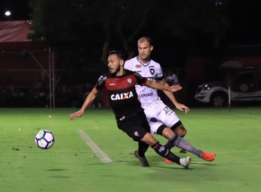 Yago lamenta derrota do Vitória: 'Tomamos gols bobos'
