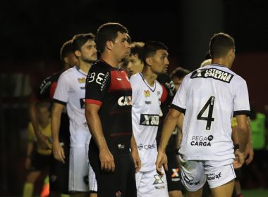André Lima desabafa após revés para o Botafogo: 'Não adianta lutar e perder'