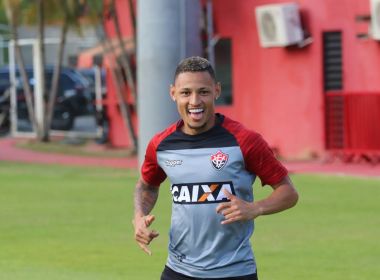 Internacional anuncia a contratação de Neílton por empréstimo