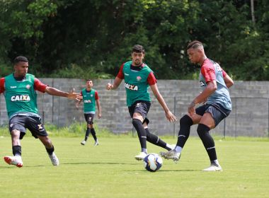 No último treino antes da estreia na Copa do Nordeste, Burse ensaia time ofensivo