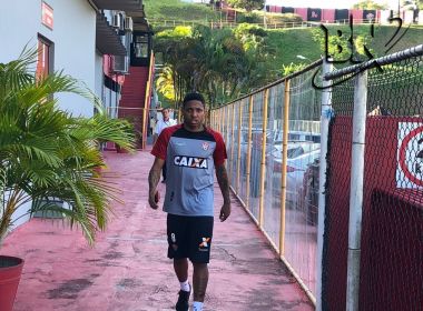 Luan Ferreira acerta rescisão com o Vitória
