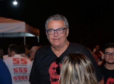 Paulo Carneiro vence eleição e volta a ser presidente do Vitória