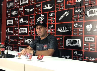 Tencati espera Vitória com postura mais 'agressiva' diante do Vila Nova