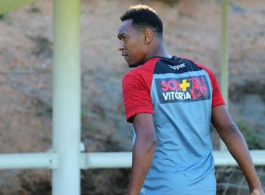 Lateral-esquerdo Fabrício pede para deixar o Vitória