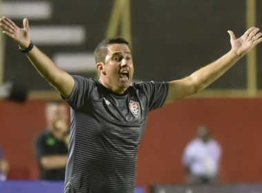 Diante do Criciúma, Osmar Loss tenta primeiro triunfo no comando do Vitória