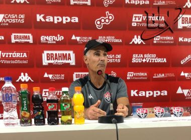 Amadeu confirma Capa na lateral para jogo contra o CRB: 'Jogador da posição'