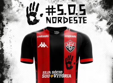 Vitória enfrenta Ponte Preta com marca de óleo na camisa: 'Força e união do povo'