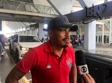 Feliz no Vitória, Thiago Carleto reafirma desejo de renovar contrato