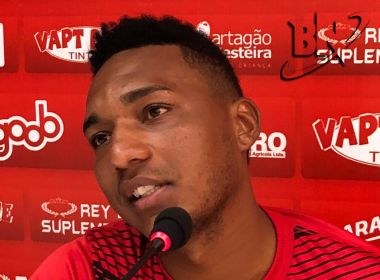 Eron diz que se sente bem como centroavante, mas ressalta: 'Posso atuar pelos lados'