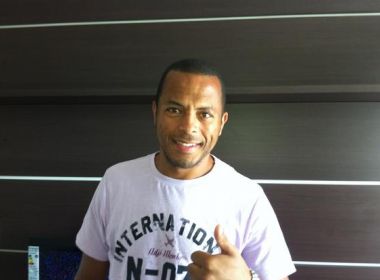 Ex-atacante do Vitória, André Balada morre aos 42 anos