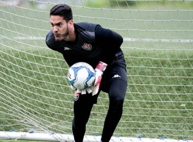 Ronaldo sente desconforto e desfalca o Vitória contra o Ceará