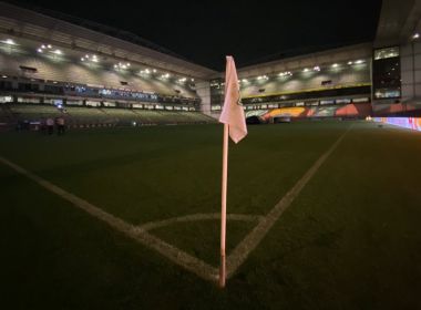À beira do Z-4, Vitória enfrenta o América-MG em busca da reabilitação