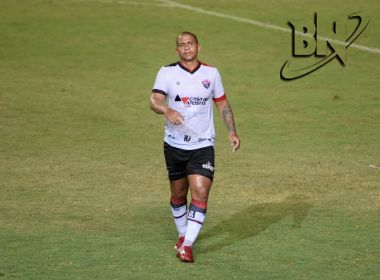 Vitória anuncia rescisão contratual com o atacante Walter
