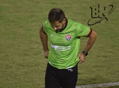 Ramon Menezes não é mais treinador do Vitória; profissional já se despediu do elenco