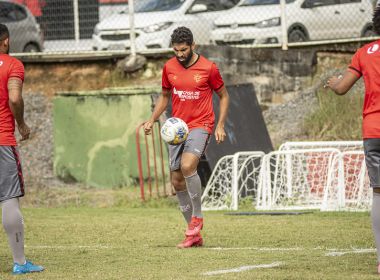 Vitória se reapresenta após desligamento de Ramon Menezes