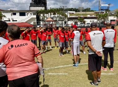 Vitória se reapresenta de olho no confronto contra o Coritiba
