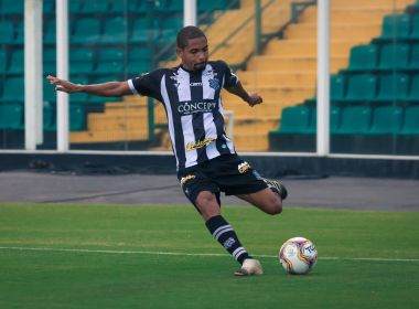 Vitória contrata lateral Renan Luis para a sequência da Série B
