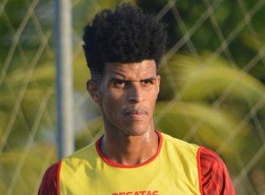 Vitória fecha com o zagueiro Éwerton Páscoa e aguarda BID para anunciá-lo