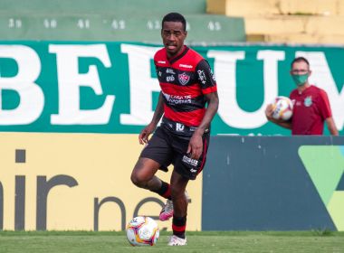 Vitória rescinde contrato com o atacante Mateusinho