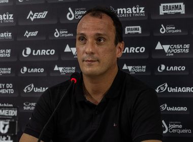 Vitória anuncia demissão do diretor de futebol Alex Brasil