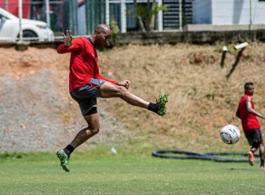 Vitória aprimora finalizações em treino na Toca do Leão