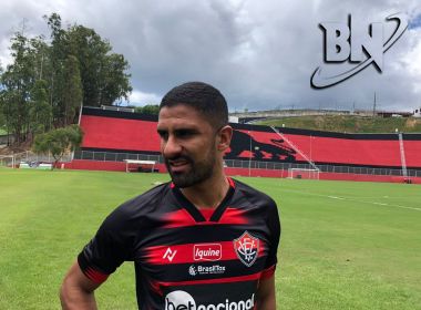 Geninho testa Tréllez entre os titulares em treino do Vitória para enfrentar o Remo